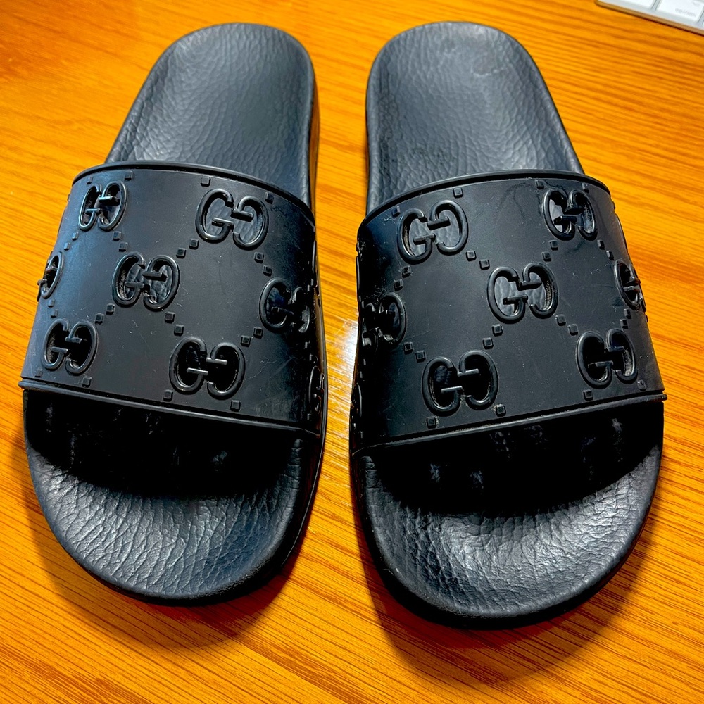 Women’s Black Rubber Gucci GG Slides